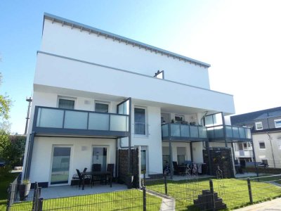 *Barrierearmer Neubau* Lichtdurchflutete Dachgeschosswohnung mit geräumigen Balkon
