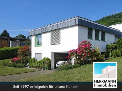 Stilvoller Kettenbungalow in attraktiver Hanglage am Deister