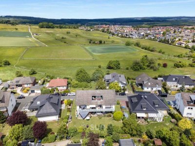 TRAUMHAFTE AUSSICHTEN! Großzügige 5-Zimmer-Wohnung in Neu-Anspach