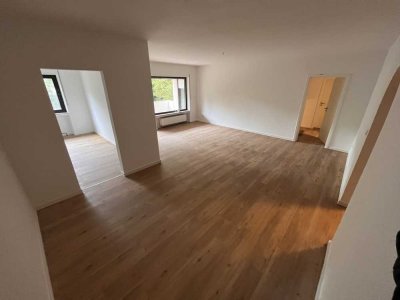 Stilvolle 3-Zimmer-Wohnung mit gehobener Innenausstattung mit Balkon und EBK in Kaiserslautern