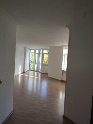 Schön geschnittene  2-Raum-Wohnung in Ludwigshafen am Rhein