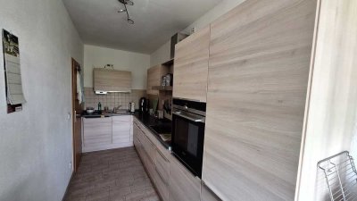 Sonnige 3-R-Wohnung mit EBK, Balkon, Bad mit Fenster und separater Dusche