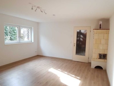 Wohnen gegen Hilfe in heller Souterrainwohnung
