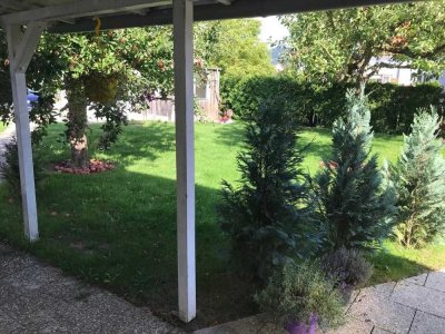 Freundliche 3-Zimmer-DG-Wohnung mit Terrasse/Gartenanteil in Barbing