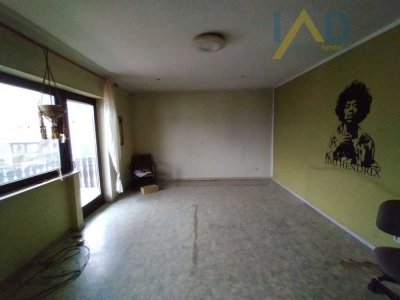 Einfamilienhaus mit Garage und Garten