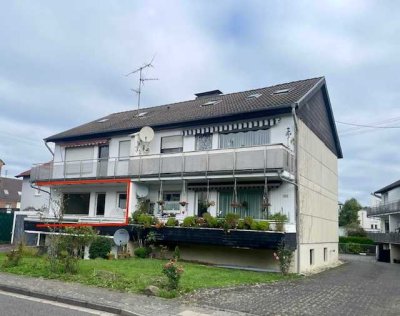 Zentral gelegene 2-Zimmer-Wohnung auf Hochparterre mit Balkon  und  Stellplatz in Hennef