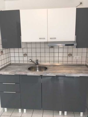 Gut geschnitte 1- Wohn/Schlafz.mit Bad und Küche in Mainz-Weisenau