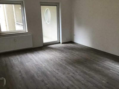 Renovierte 3-Zimmer-Wohnung mit Balkon