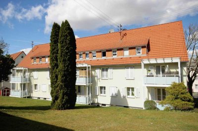 Helle Wohnung im Obergeschoss mit Balkon und Einbauküche in Bahnhofsnähe