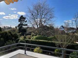 Sehr helle 2 bis 3 Zimmerwohnung mit großem Südwest-Balkon