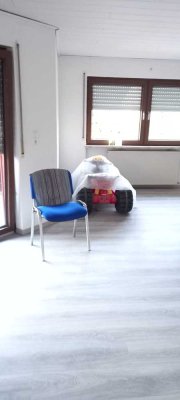 3-Raum-Dachgeschosswohnung in Frickenhausen