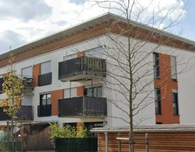 Stilvolle, neuwertige 1,5-Raum-Wohnung mit lux. Innenausstattung mit Balkon und EBK in Dingolfing