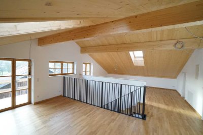 Erstbezug: Großzügige, lichtdurchflutete Wohnung mit gehobener Ausstattung und Bergblick