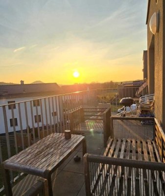 Neuwertig, Grün & Naturnah - wunderschöne 3 Zimmer Wohnung in Bargau mit Carport & Balkon