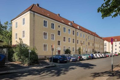 Zentrale 3-Zimmer-Wohnung in den "Höfen" // EG , Links