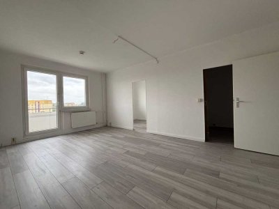 Geräumige 5-Zimmer-Wohnung mit Balkon in Stendal