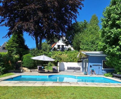 Traumhaftes Einfamilienhaus mit Seeblick und Pool