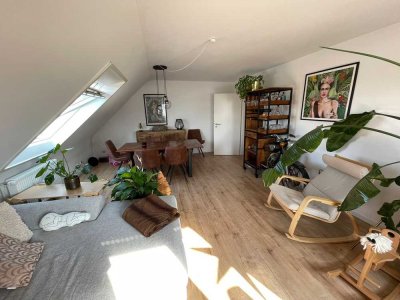Neuwertige 4-Zimmer-Wohnung mit Balkon und EBK in Rodgau