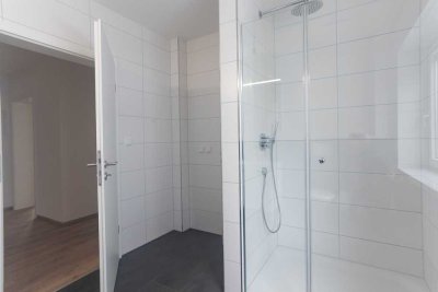 Möblierte helle EG Wohnung mit Balkon in zentraler Lage in Viernheim