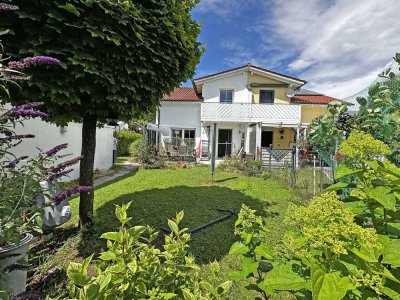 Elegante Doppelhaushälfte in begehrter Lage von Memmingen-Eisenburg – Wohnkomfort im Einklang mit Na