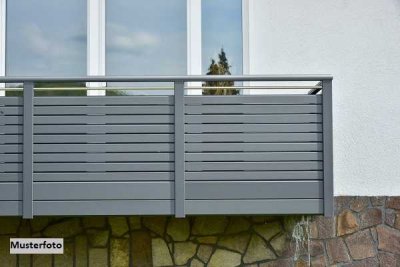 4-Zimmer-Wohnung, Balkon und Stellplatz