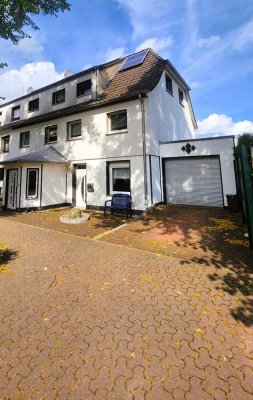 Zweifamilienreiheneckhaus in ruhiger Sackgassenlage im Grünen - in Datteln