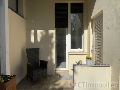 Tiny-Erdgeschoßwohnung mit Terrasse