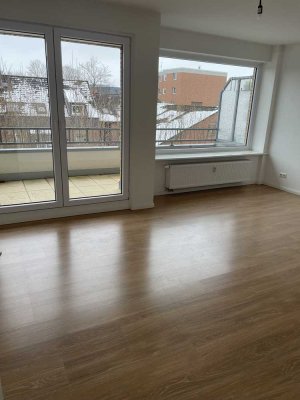 Schöne und neuwertige 2-Zimmer-Wohnung mit EBK in Bad Oldesloe
