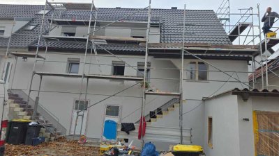 3-Zimmer-Wohnung im Obergeschoss mit Gartenanteil, Parkplatz & Keller zu vermieten