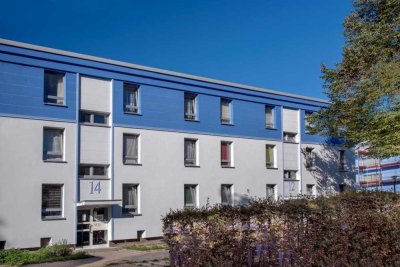Bereit für neue Mieter - Helle 3 Zimmer Wohnung mit Oberboden und Balkon