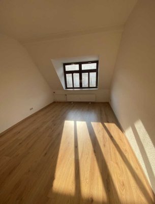 sanierte 2 Raumwohnung - WG geeignet - Einbauküche