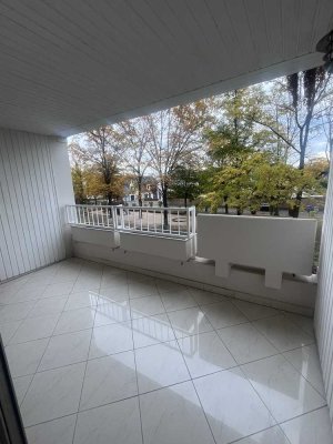 Moderne Maisonette-Wohnung mit Balkon und Tiefgaragenstellplatz