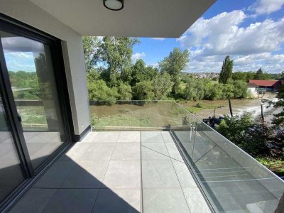 Modernes Wohnen am Wasser: Neuwertige helle 3-Zi.-Wohnung in Oedheim zu verkaufen!