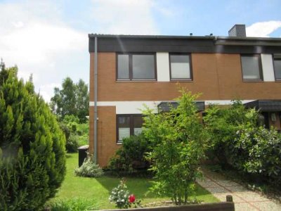 Gepflegtes + geräumiges REH mit Garage in gefragter Wohnlage (OT Egestorf)