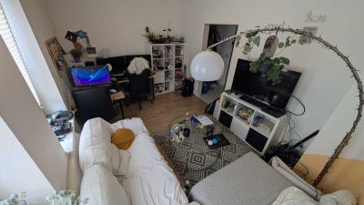 Gut geschnittene, helle 2 Zimmer-Wohnung mit Balkon