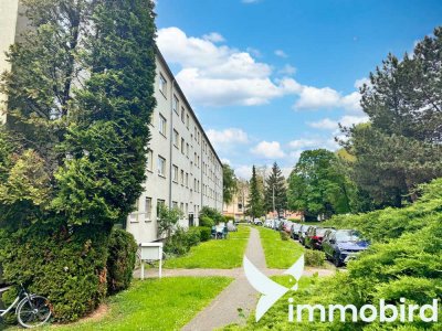 Vermietet 3 Zimmer Wohnung mit Loggia in ruhiger Nachbarschaft.