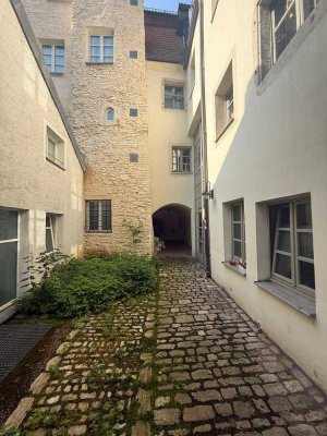 Traumhafte 2 Zimmer Wohnung in der Regensburger Innenstadt