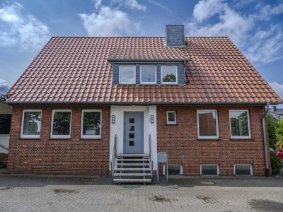 Wohnhaus (6 Zimmer) mit Terrasse & Garten im Grünen, 2 Stellplätze