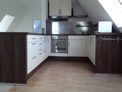 2-Zimmer Dachgeschoss Appartement mit Balkon und Wohndiele