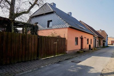 Werkstatt, Scheune und Einliegerwohnung in einem außergewöhnlichem Einfamilienhaus
