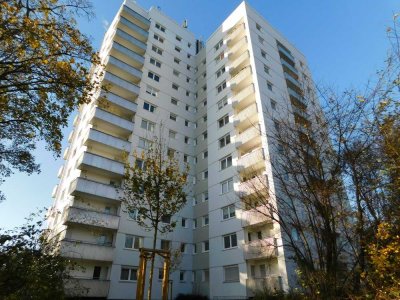 Geräumige einzugsbereite 3-Zimmer-Wohnung mit Balkon, ideal als Familie!