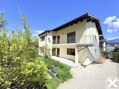 Zweifamilienhaus in ruhiger Lage mit Goldeckblick