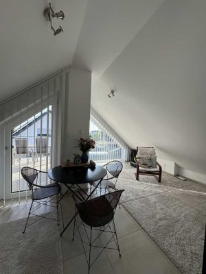 Stilvolle neuwertige 1-Zimmer-Penthouse-Wohnung mit Balkon und EBK inkl. Parkplatz  in Leverkusen