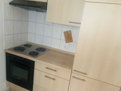 Nachmieter gesucht: 2-Raum-Souterrain-Wohnung mit EBK in Künzell