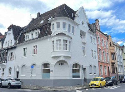 Große helle Innenstadtwohnung in denkmalgeschütztem Eckhaus im beliebten Gründerzeitviertel