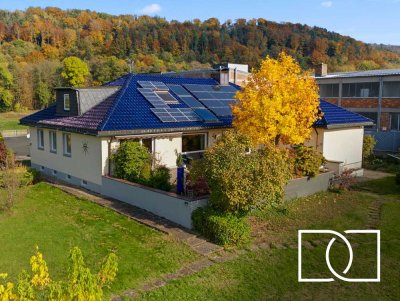 Exklusives Anwesen! Modernisierter Bungalow auf 2.000m² großem Grundstück in ruhiger Lage