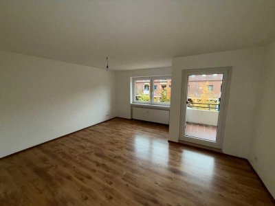 Schöne, helle Wohnung mit 2 Balkonen