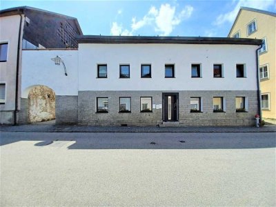 Voll vermietetes Mehrfamilienhaus mit Ausbaupotenzial in zentraler Lage