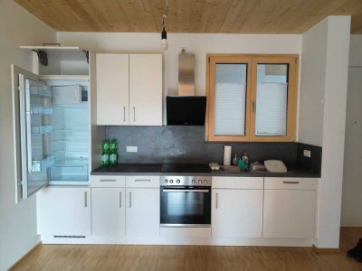 Moderne 2,5-Zi.-Wohnung mit Terrasse, Garten & Küche