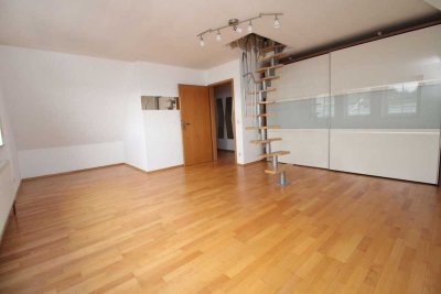 3-Zi.-Maisonettewhg. mit 2 BALKONEN, 2 BÄDER, TIEFGARAGENSTELLPLATZ